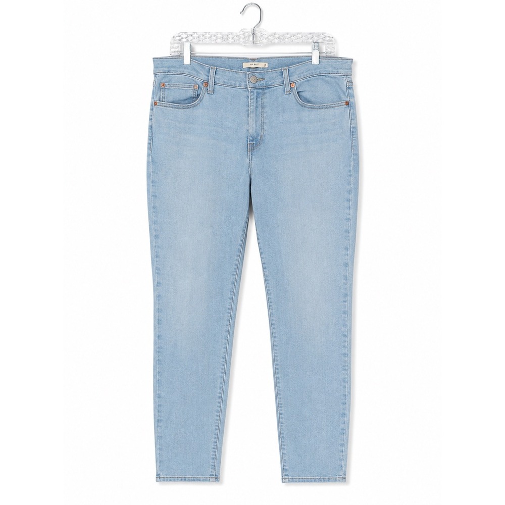 Levis Boyfriend Jeans Womens 33 Light Wash Blue Mid Rise Tapered Leg Stretch